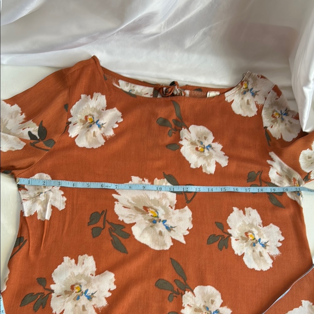 Minimi Burnt Orange Blouse with Lace Trim Sleeves - Picture 7 of 8